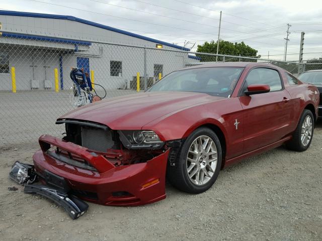1ZVBP8AM5E5321849 - 2014 FORD MUSTANG RED photo 2