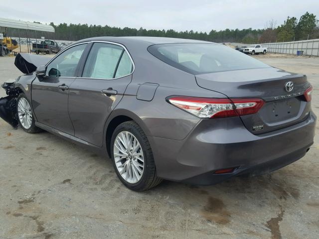 4T1B11HK7JU508263 - 2018 TOYOTA CAMRY L GRAY photo 3