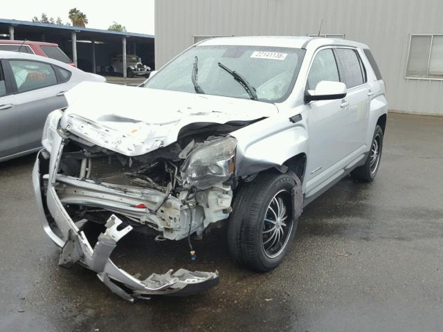 2GKALMEK7C6233144 - 2012 GMC TERRAIN SL SILVER photo 2