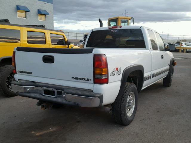 1GCGK29U7YE268570 - 2000 CHEVROLET SILVERADO WHITE photo 4