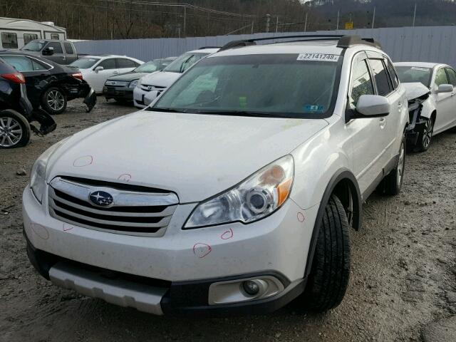 4S4BRCLC7C3269441 - 2012 SUBARU OUTBACK 2. WHITE photo 2