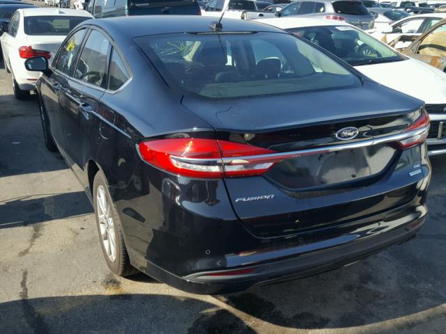 3FA6P0HDXHR247718 - 2017 FORD FUSION SE BLACK photo 3