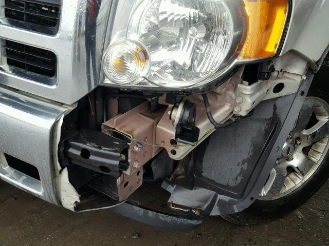 1FMCU94128KD75148 - 2008 FORD ESCAPE LIM CREAM photo 9