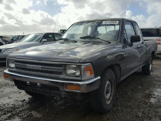 JT4VN93D6K0003627 - 1989 TOYOTA PICKUP 1/2 GRAY photo 2