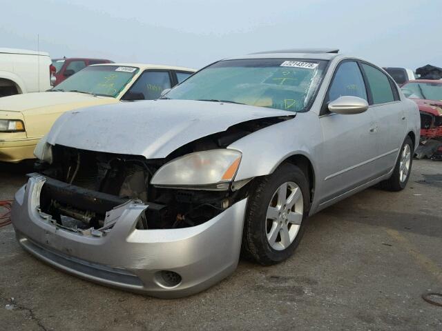 1N4AL11D72C252600 - 2002 NISSAN ALTIMA BAS SILVER photo 2