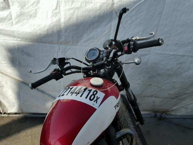 SMT900K13FT700147 - 2015 TRIUMPH MOTORCYCLE BONNEVILLE RED photo 5
