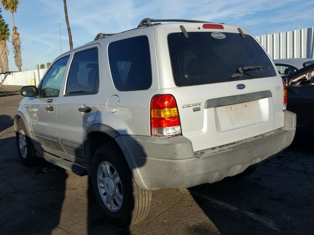 1FMYU03192KB64510 - 2002 FORD ESCAPE XLT SILVER photo 3