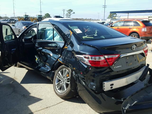 4T1BF1FK3HU336683 - 2017 TOYOTA CAMRY LE GRAY photo 3