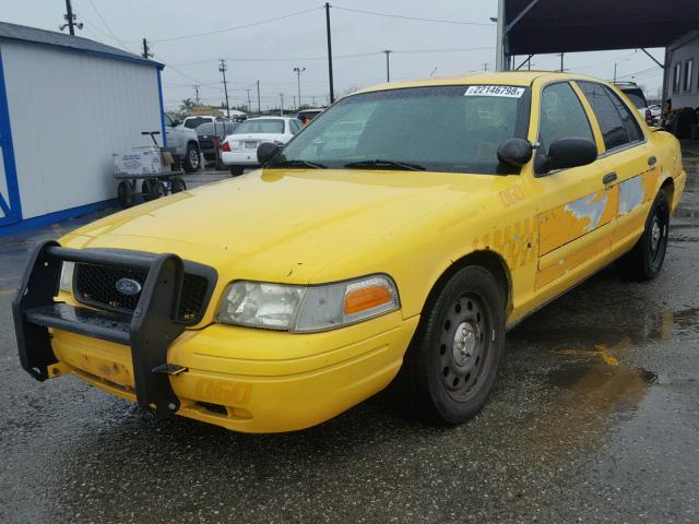 2FAHP71W87X129566 - 2007 FORD CROWN VICT YELLOW photo 2