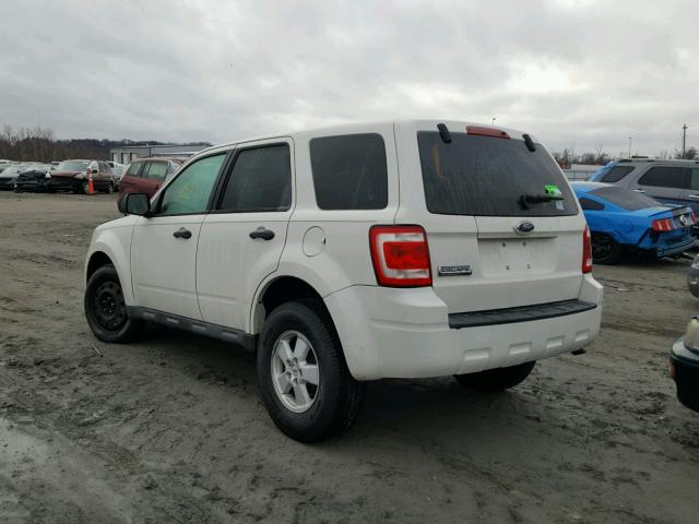 1FMCU02749KA64406 - 2009 FORD ESCAPE XLS WHITE photo 3