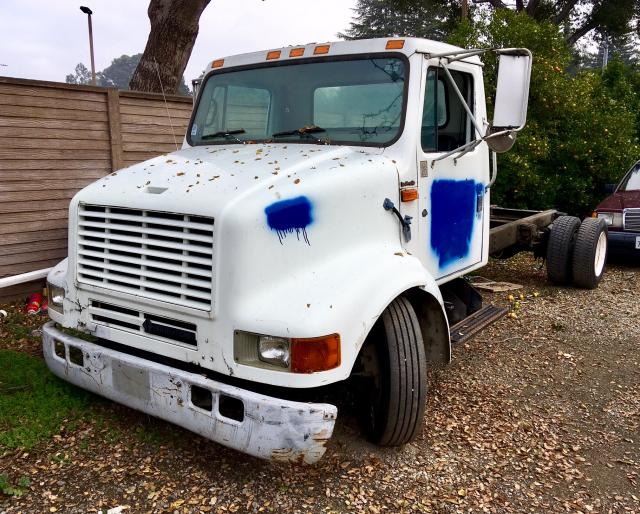 1HTSMABK6WH530424 - 1998 INTERNATIONAL 4000 4700 WHITE photo 2