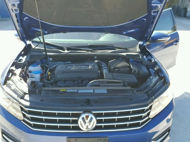 1VWBT7A35GC027220 - 2016 VOLKSWAGEN PASSAT SE BLUE photo 7