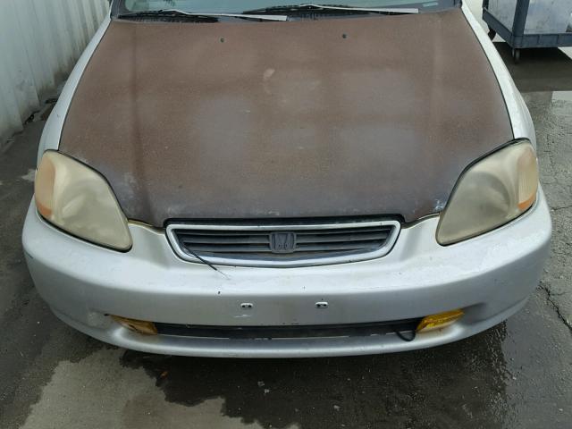 2HGEJ6678VH585649 - 1997 HONDA CIVIC LX SILVER photo 7