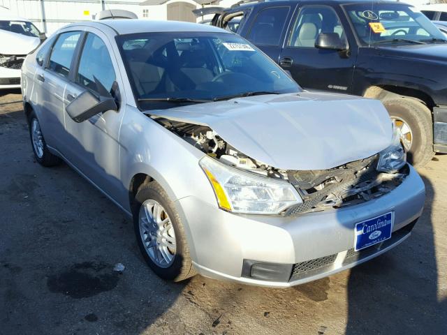 1FAHP3FN8BW159115 - 2011 FORD FOCUS SE SILVER photo 1