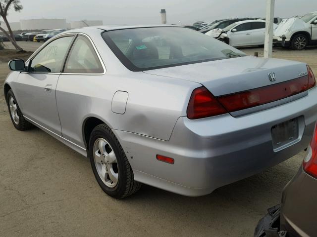 1HGCG32702A016881 - 2002 HONDA ACCORD EX SILVER photo 3