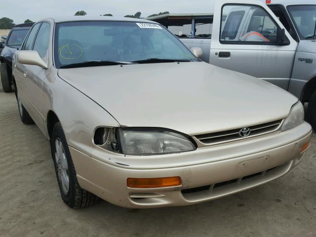 4T1BF12K8TU136705 - 1996 TOYOTA CAMRY LE BEIGE photo 1