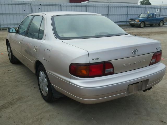 4T1BF12K8TU136705 - 1996 TOYOTA CAMRY LE BEIGE photo 3