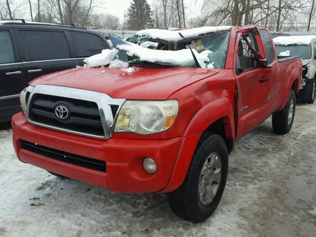 5TEUU42N66Z213565 - 2006 TOYOTA TACOMA ACC RED photo 2