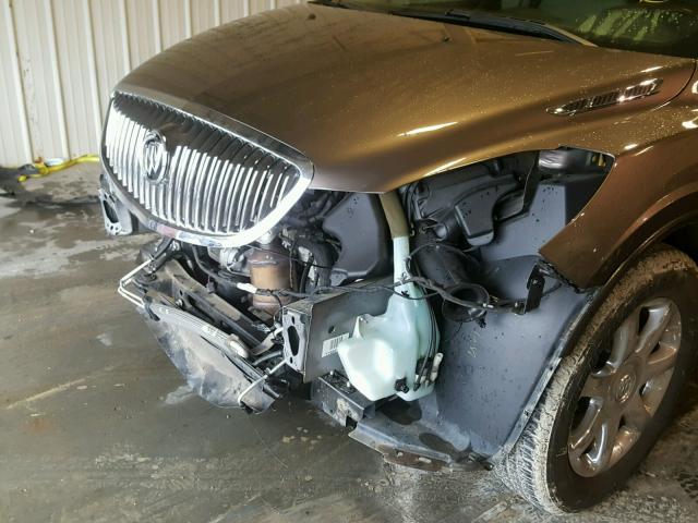 5GALRCED8AJ179580 - 2010 BUICK ENCLAVE CX BROWN photo 9