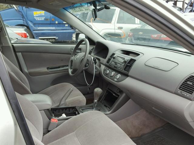 JTDBE32K653027722 - 2005 TOYOTA CAMRY LE SILVER photo 5