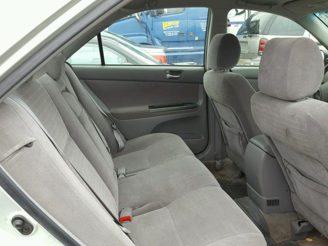 JTDBE32K653027722 - 2005 TOYOTA CAMRY LE SILVER photo 6