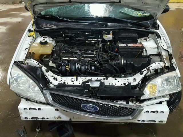 1FAFP34N67W360609 - 2007 FORD FOCUS ZX4 WHITE photo 7