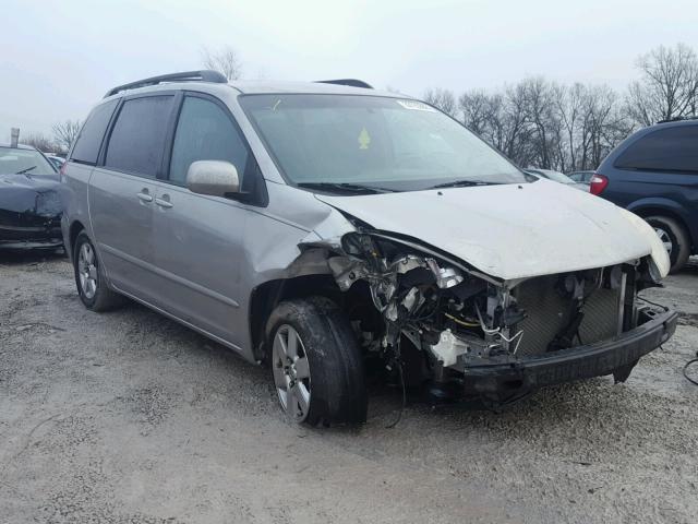 5TDZK22C37S007388 - 2007 TOYOTA SIENNA XLE SILVER photo 1