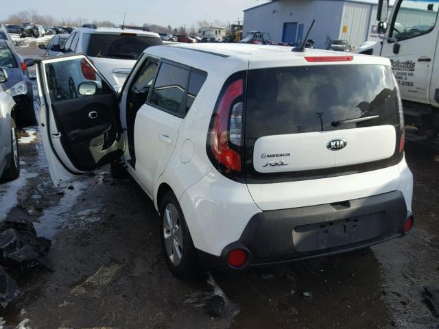 KNDJN2A2XG7849037 - 2016 KIA SOUL WHITE photo 3