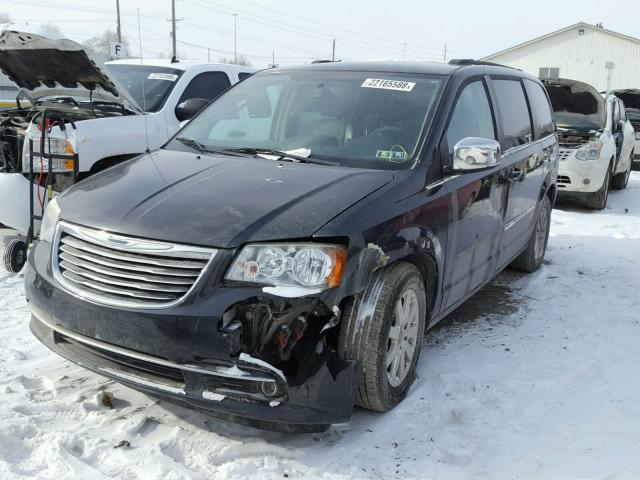 2C4RC1CG9CR259738 - 2012 CHRYSLER TOWN & COU GRAY photo 2