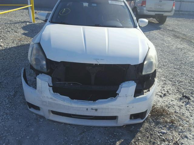 1N4BA41E68C814662 - 2008 NISSAN MAXIMA SE WHITE photo 9