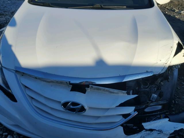 5NPEB4ACXBH205718 - 2011 HYUNDAI SONATA GLS WHITE photo 7