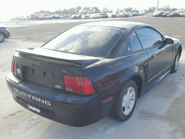 1FAFP4042YF168401 - 2000 FORD MUSTANG BLACK photo 4