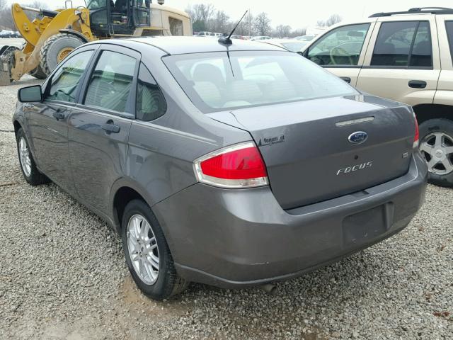 1FAHP35N19W225290 - 2009 FORD FOCUS SE GRAY photo 3