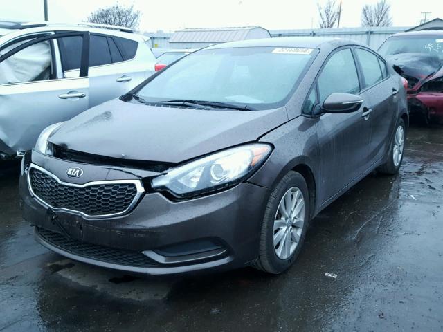 KNAFX4A68F5337265 - 2015 KIA FORTE LX CHARCOAL photo 2