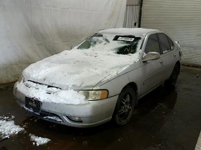 1N4DL01A9YC247517 - 2000 NISSAN ALTIMA XE SILVER photo 2