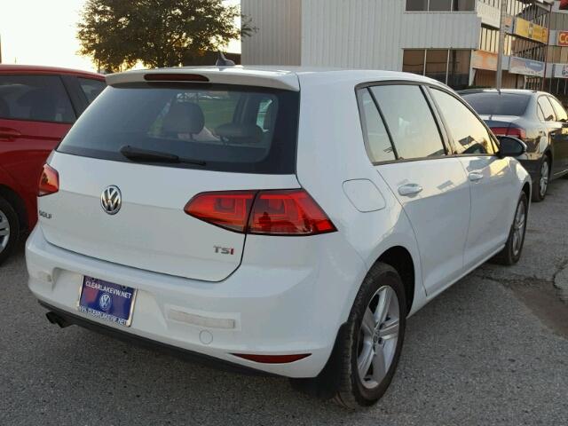 3VW217AU2HM076809 - 2017 VOLKSWAGEN GOLF S WHITE photo 4