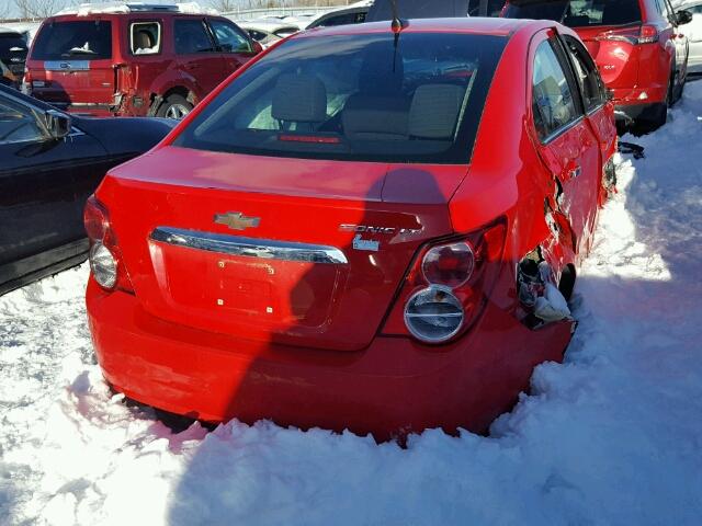 1G1JC5EHXE4132800 - 2014 CHEVROLET SONIC LT RED photo 4