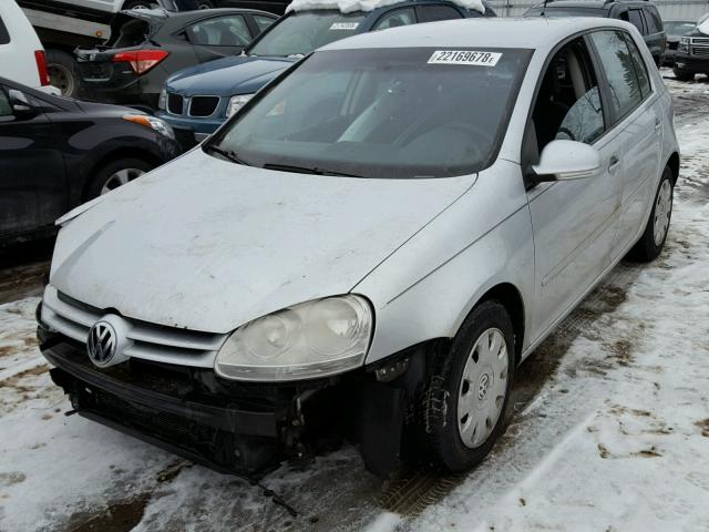 WVWDA71K68W099794 - 2008 VOLKSWAGEN RABBIT SILVER photo 2