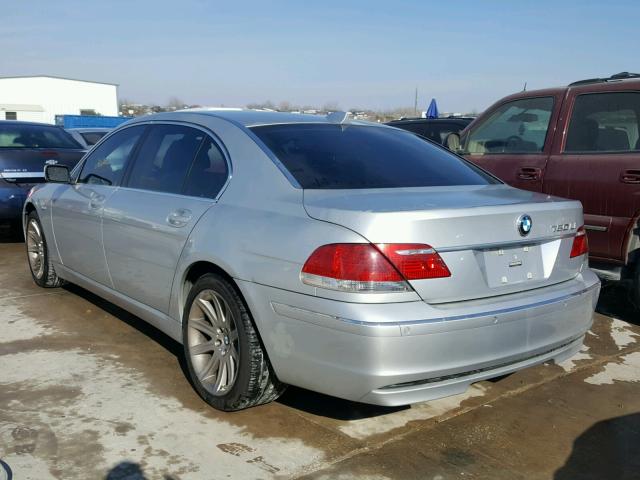 WBAHN83546DT64155 - 2006 BMW 750 LI Күміс фото 3
