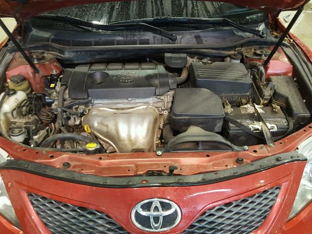 4T1BF3EK9BU593187 - 2011 TOYOTA CAMRY BASE RED photo 7