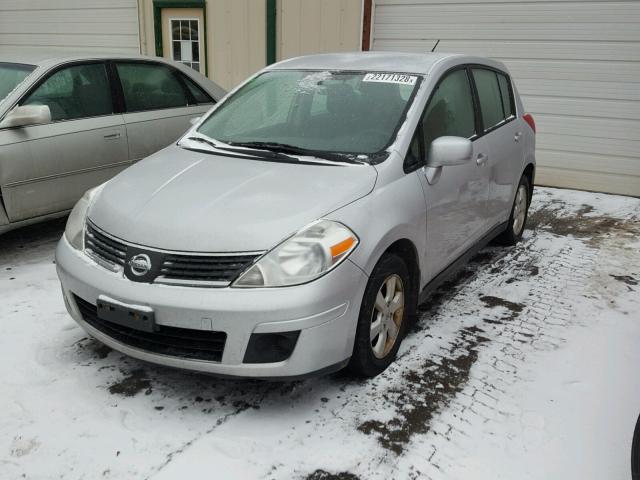 3N1BC13E79L500012 - 2009 NISSAN VERSA S SILVER photo 2