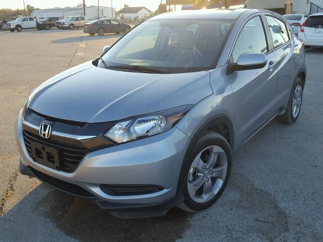 3CZRU5H32HG707139 - 2017 HONDA HR-V LX SILVER photo 2