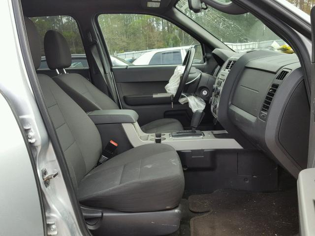 1FMCU0DGXCKC64436 - 2012 FORD ESCAPE XLT SILVER photo 5