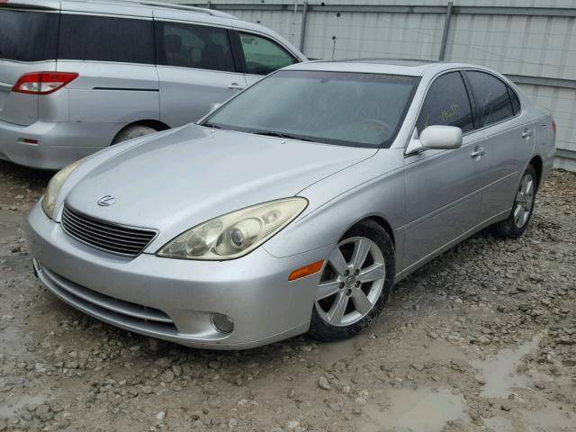 JTHBA30G555083910 - 2005 LEXUS ES 330 SILVER photo 2