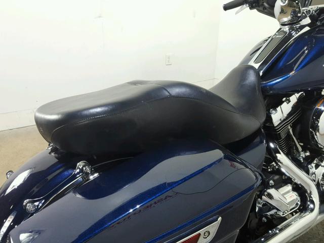 1HD1KBM12EB701257 - 2014 HARLEY-DAVIDSON FLHX STREE BLUE photo 17