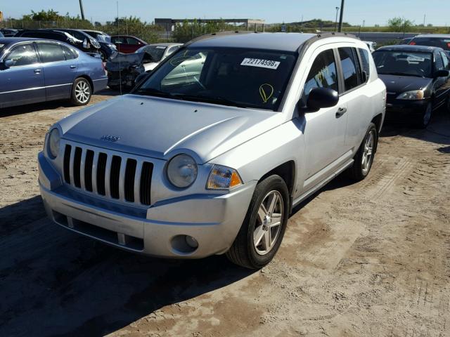 1J8FT470X7D261212 - 2007 JEEP COMPASS SILVER photo 2