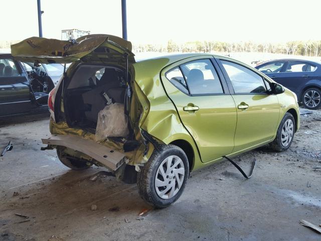 JTDKDTB35F1104556 - 2015 TOYOTA PRIUS C GREEN photo 4