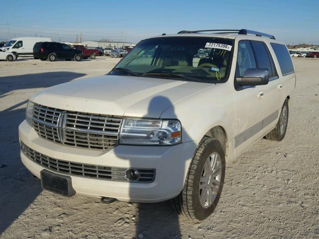 5LMFL28567LJ14437 - 2007 LINCOLN NAVIGATOR WHITE photo 2