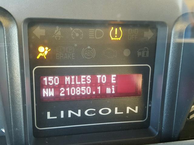 5LMFL28567LJ14437 - 2007 LINCOLN NAVIGATOR WHITE photo 8