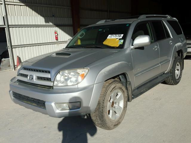 JTEZU14RX50052040 - 2005 TOYOTA 4RUNNER SR SILVER photo 2